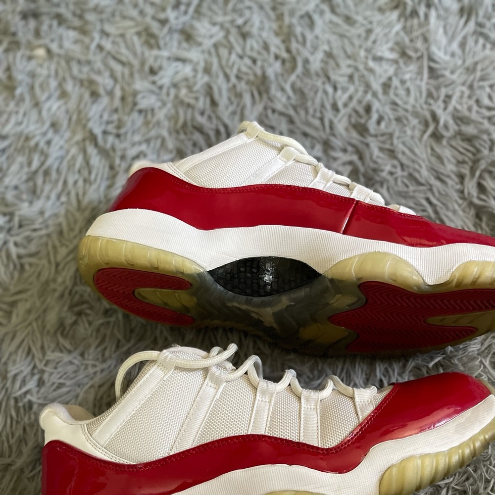 Men’s 11 lows size 12 red/white
